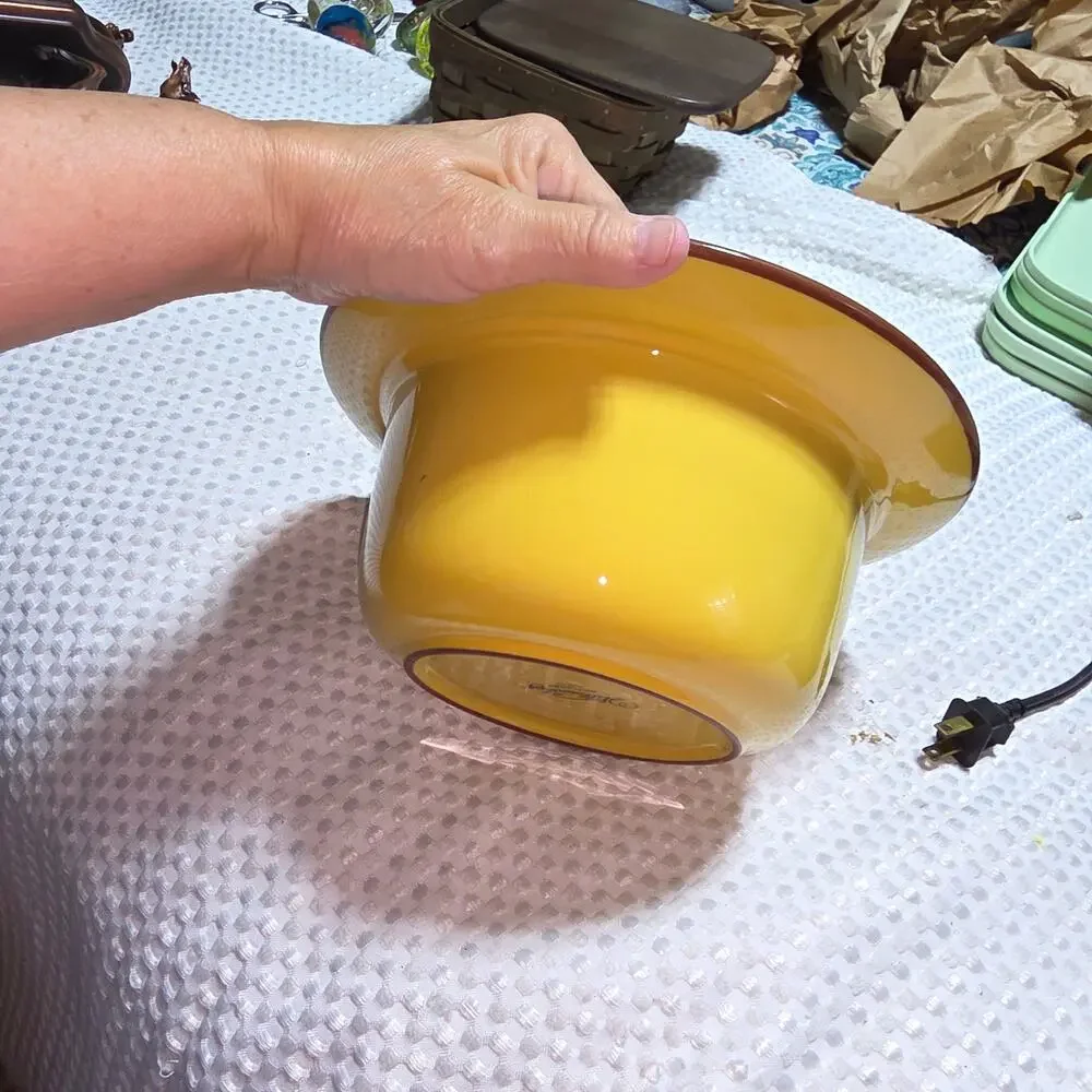 WILLIAMSBURG ARTLAND LARGE SERVING BOWL
